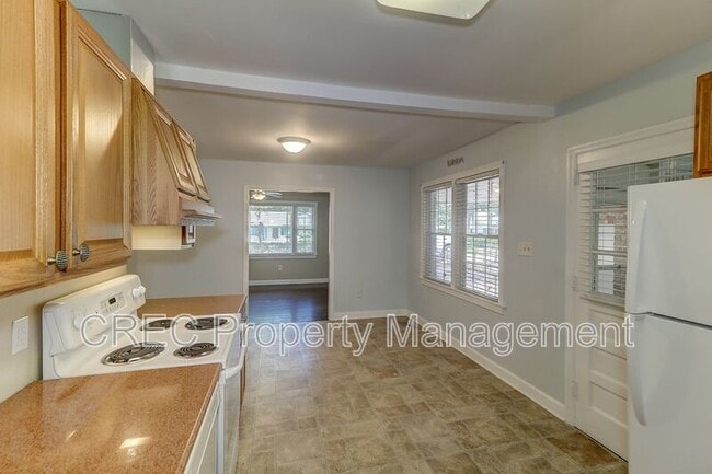 Building Photo - 5639 Flanders Ave