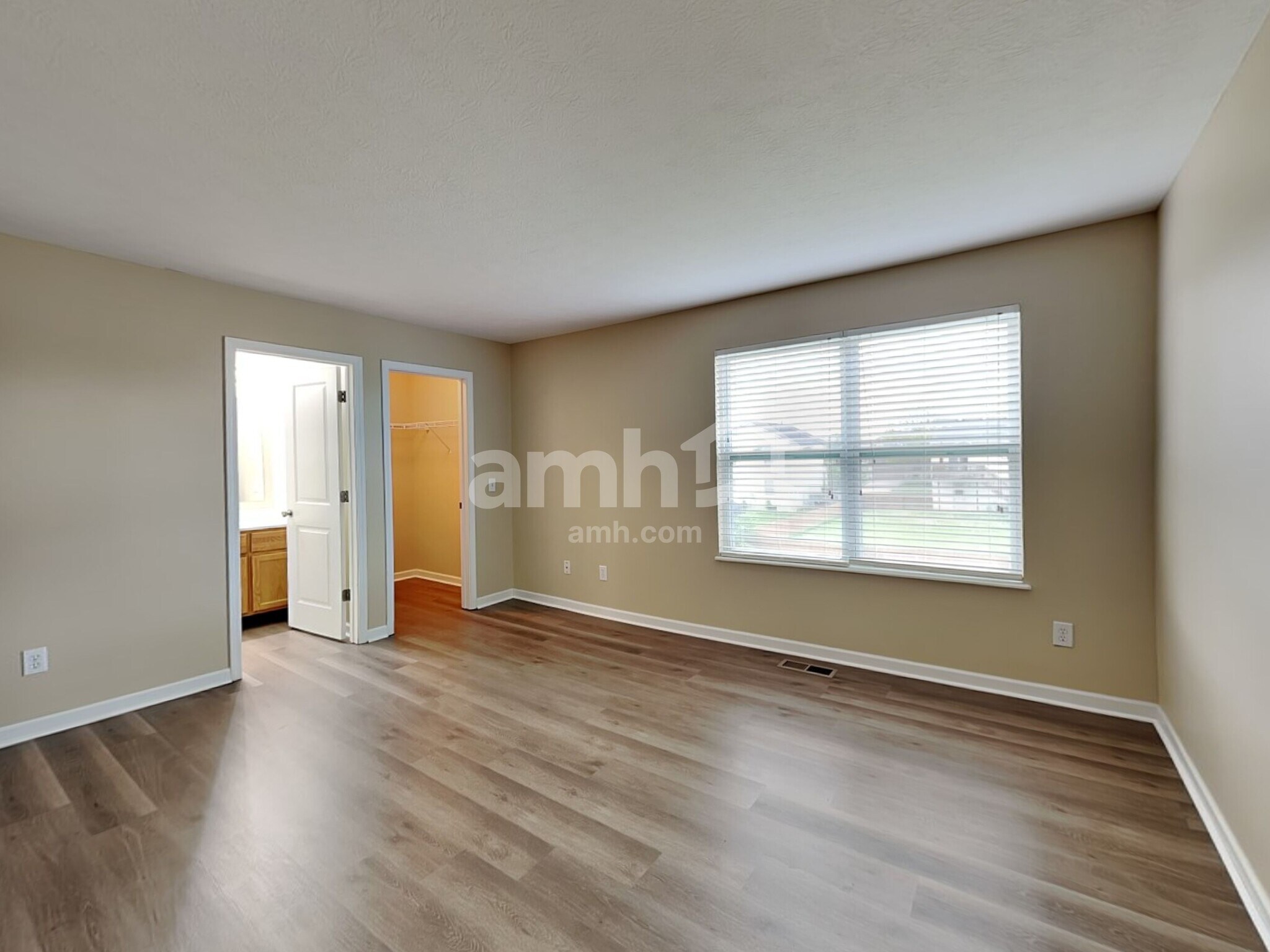 Building Photo - 583 Virginia St