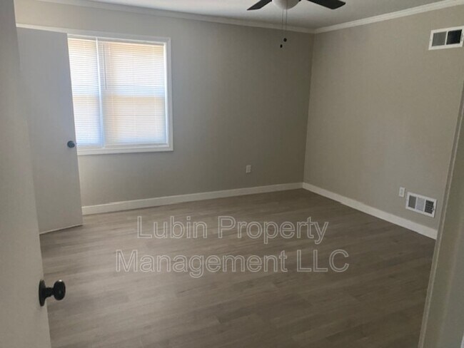 Building Photo - 4947 Demeter Cove