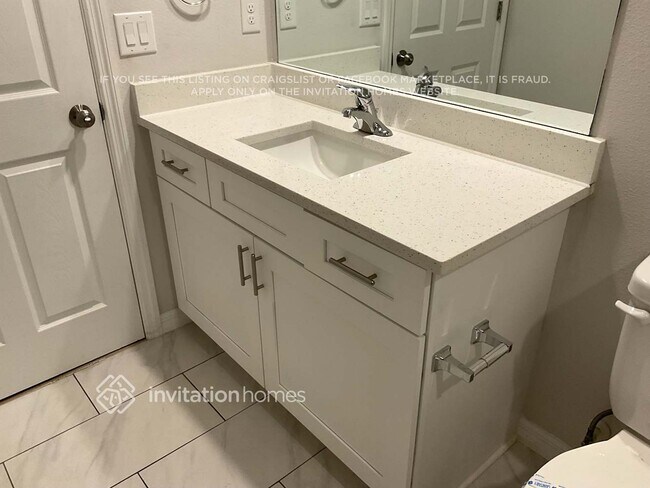 Building Photo - 2039 Harbell Ave SW