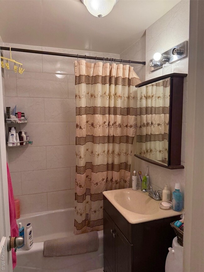 Building Photo - 30-44-44 29th St