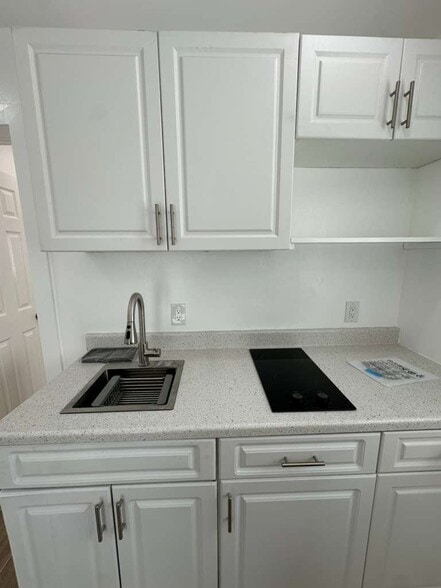 Building Photo - 14510 SW 105th Ave