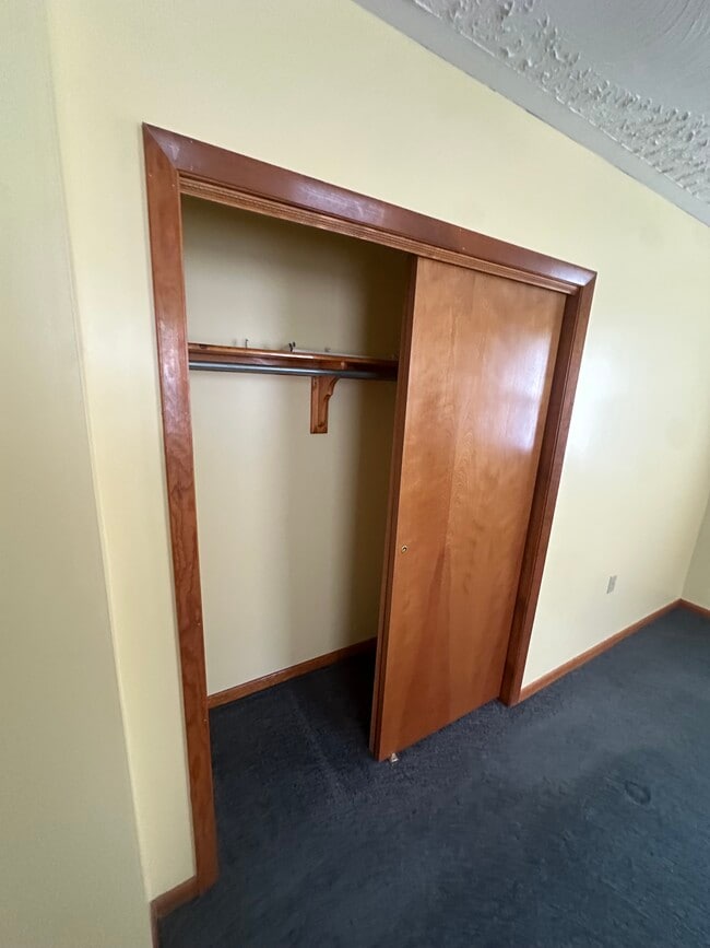 Building Photo - 7349 Waldman Ave