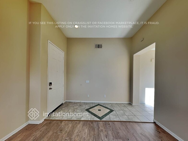 Building Photo - 1678 Bella Regina Way