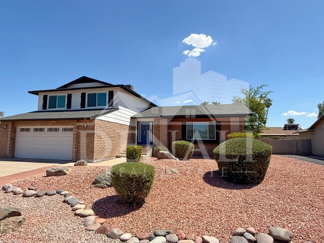 Building Photo - 811 E Chilton Dr
