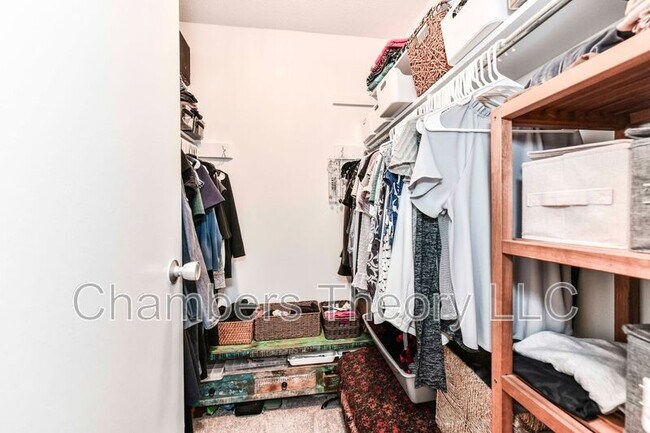 Building Photo - 1300 Army Navy Dr