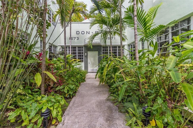 Building Photo - 1573 Pennsylvania Ave