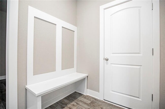 Building Photo - 1249 Seay Cir