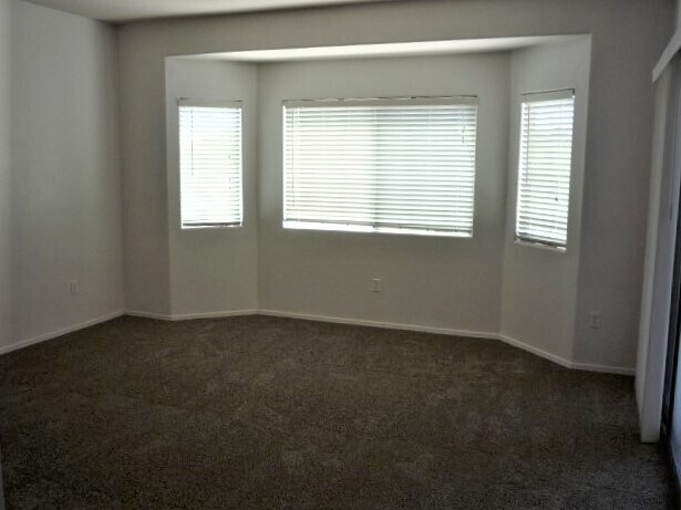 Building Photo - 7626 E Shadybrook Ln