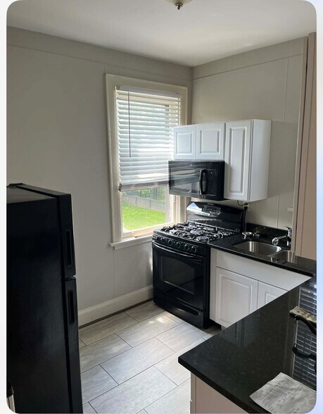 kitchen - 4333 Eileen Dr
