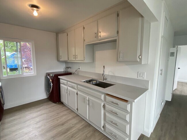 Building Photo - 990 63rd St