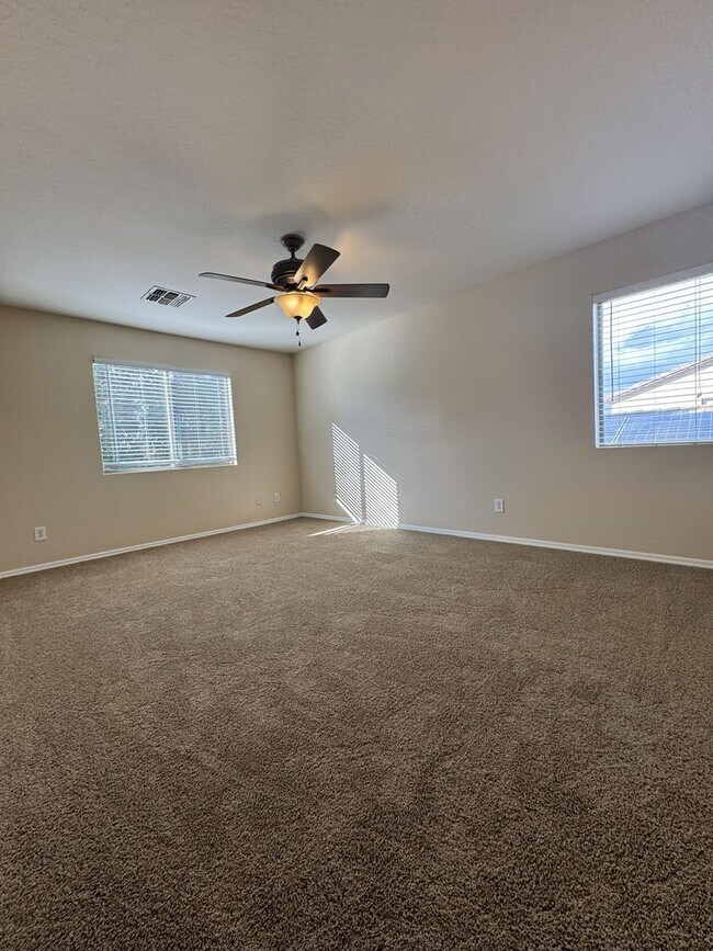 Building Photo - ***MOVE IN SPECIAL: $300 OFF MOVE IN -4 BEDROOM HOME IN TUSCANO