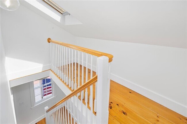 Building Photo - 5 Tews Ct
