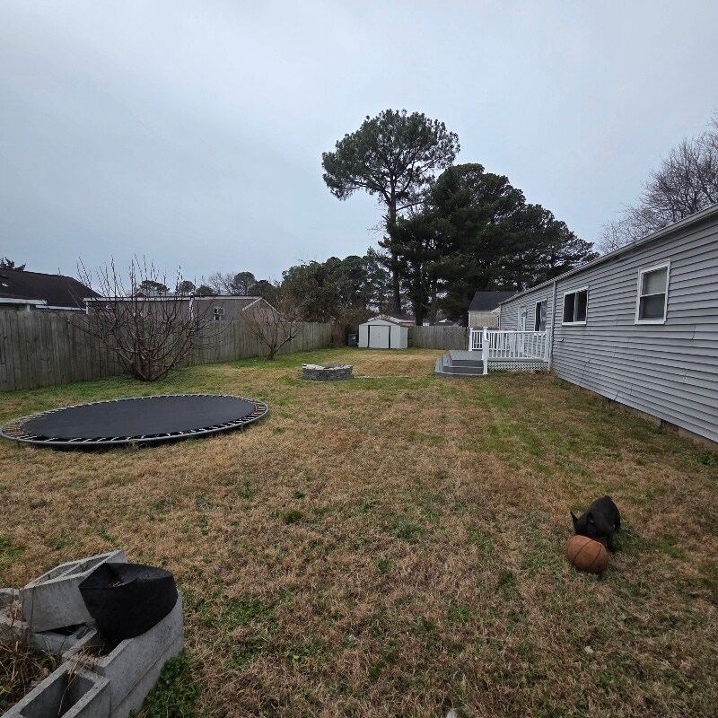 Building Photo - 2929 Hilton Ave