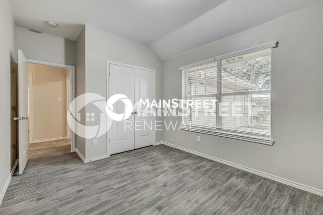 Building Photo - 6410 Peach Tree Ct
