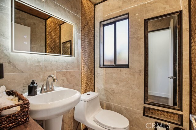 Building Photo - 25761 Le Parc