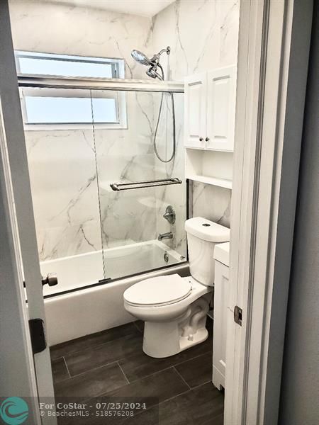 Building Photo - 2617 NW 9th Ave