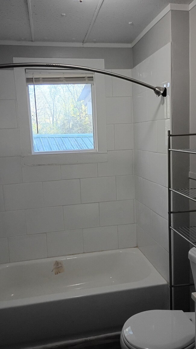 Building Photo - KRP-209