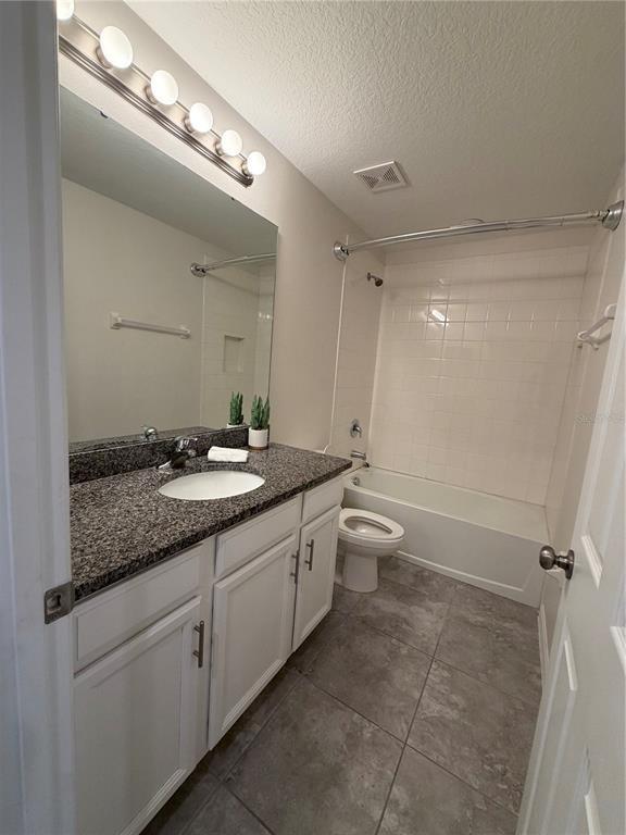 Building Photo - 10560 Salt Grove St