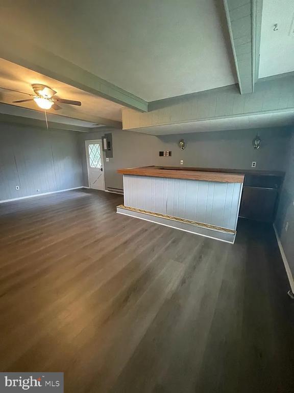 Building Photo - 205 Old Magothy Bridge Rd