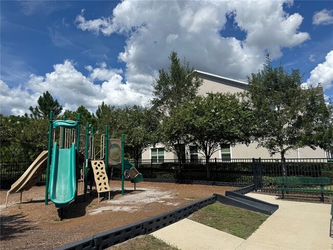 Building Photo - 1236 Countrymen Ct