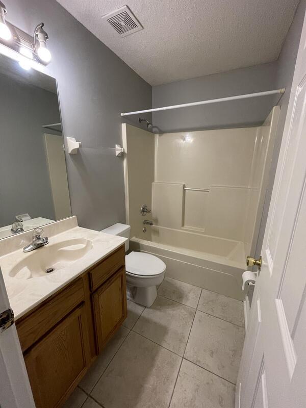 Building Photo - 7785 Shadowland Dr