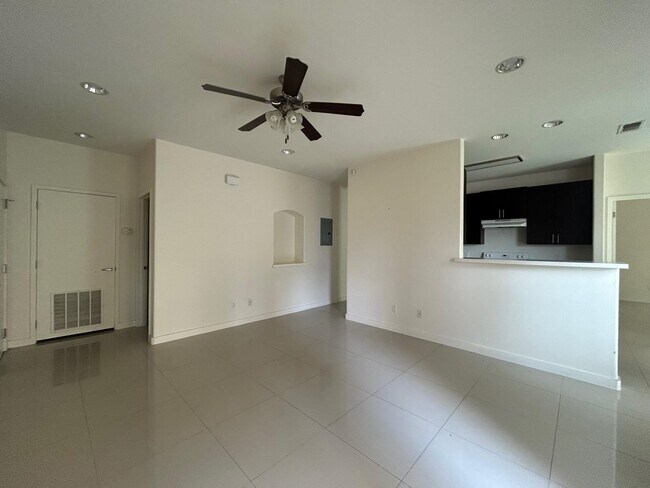 Building Photo - 501 Shiloh Dr