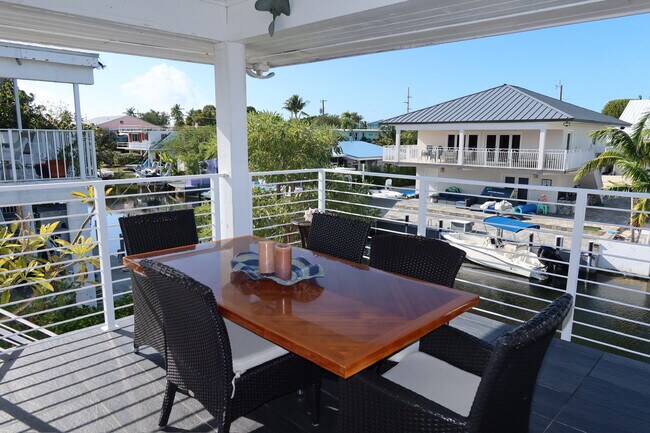 Building Photo - 104 Primrose Ln