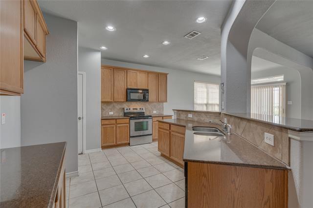 Building Photo - 601 Port Royale Way