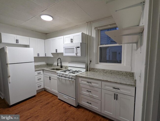 Building Photo - 7809 Wilson Ave