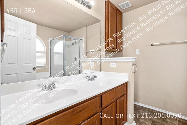 Building Photo - 12134 Lantana Cove
