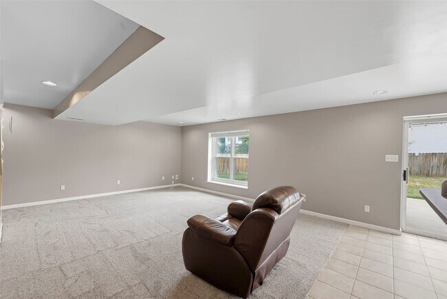 Building Photo - 5012 Joshua Dr