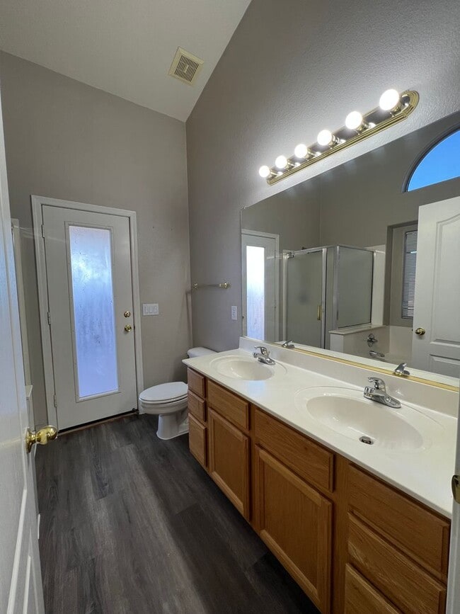 Building Photo - Mesquite Canyon Cul-De-Sac Home