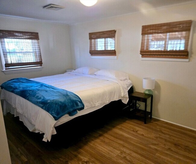 Building Photo - 68 Southern Blvd