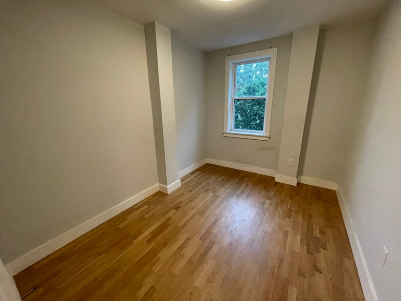 Building Photo - 130 Highland Ave