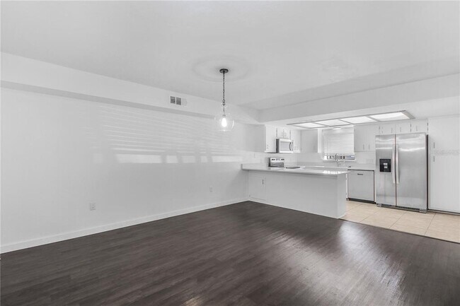 Building Photo - 401 Terrace Ct