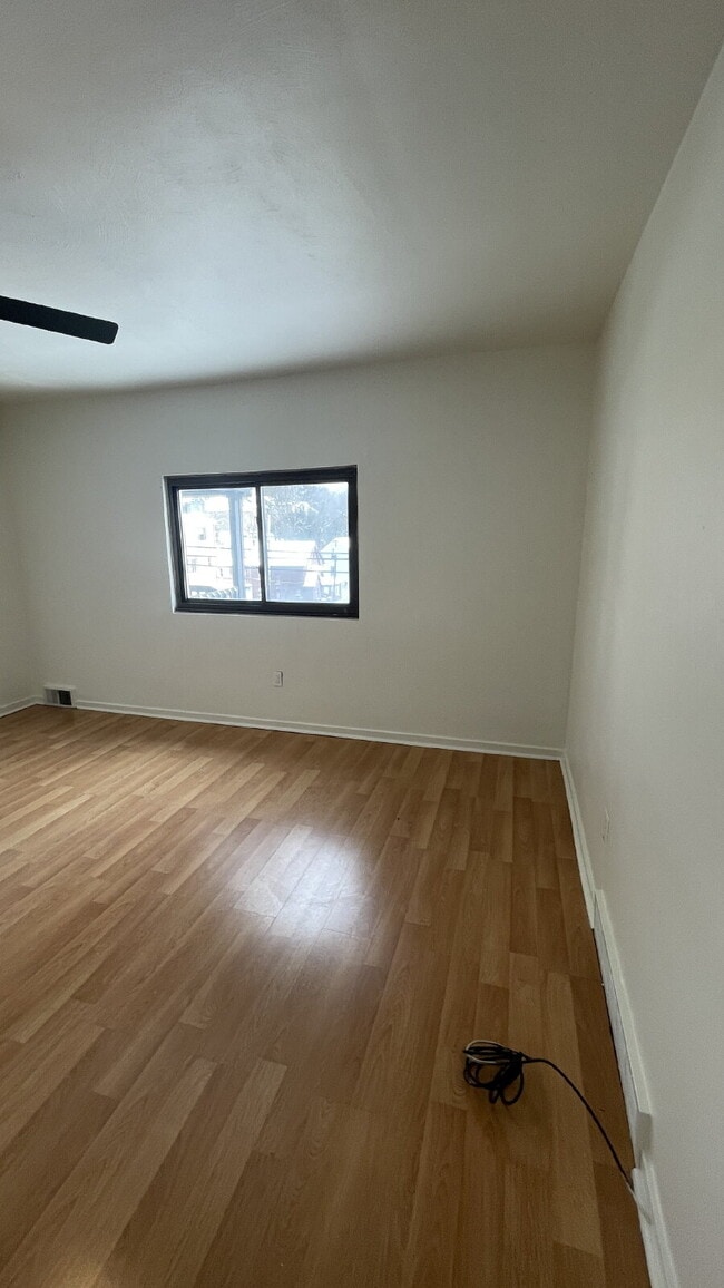 Building Photo - Spacious 3-Bedroom in Bellevue – Minutes from Downtown Pittsburgh!