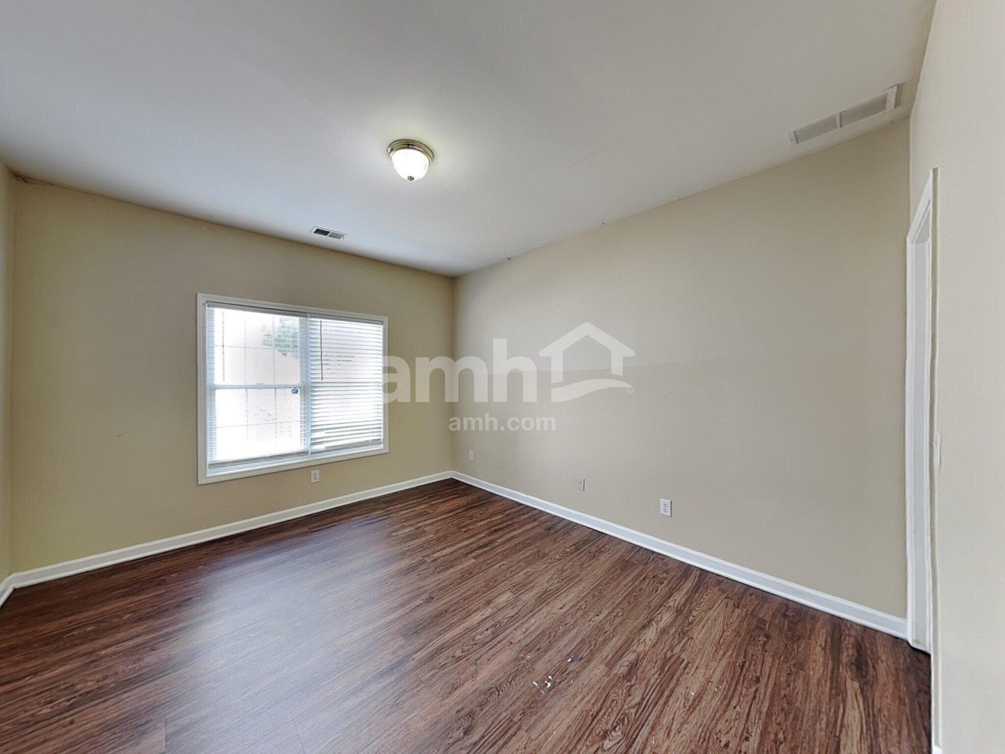 Building Photo - 7604 Cole Ln