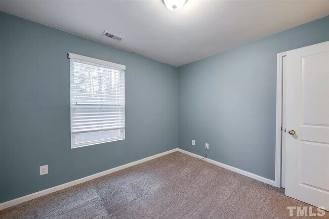 Building Photo - 125 Golden Meadow Ct