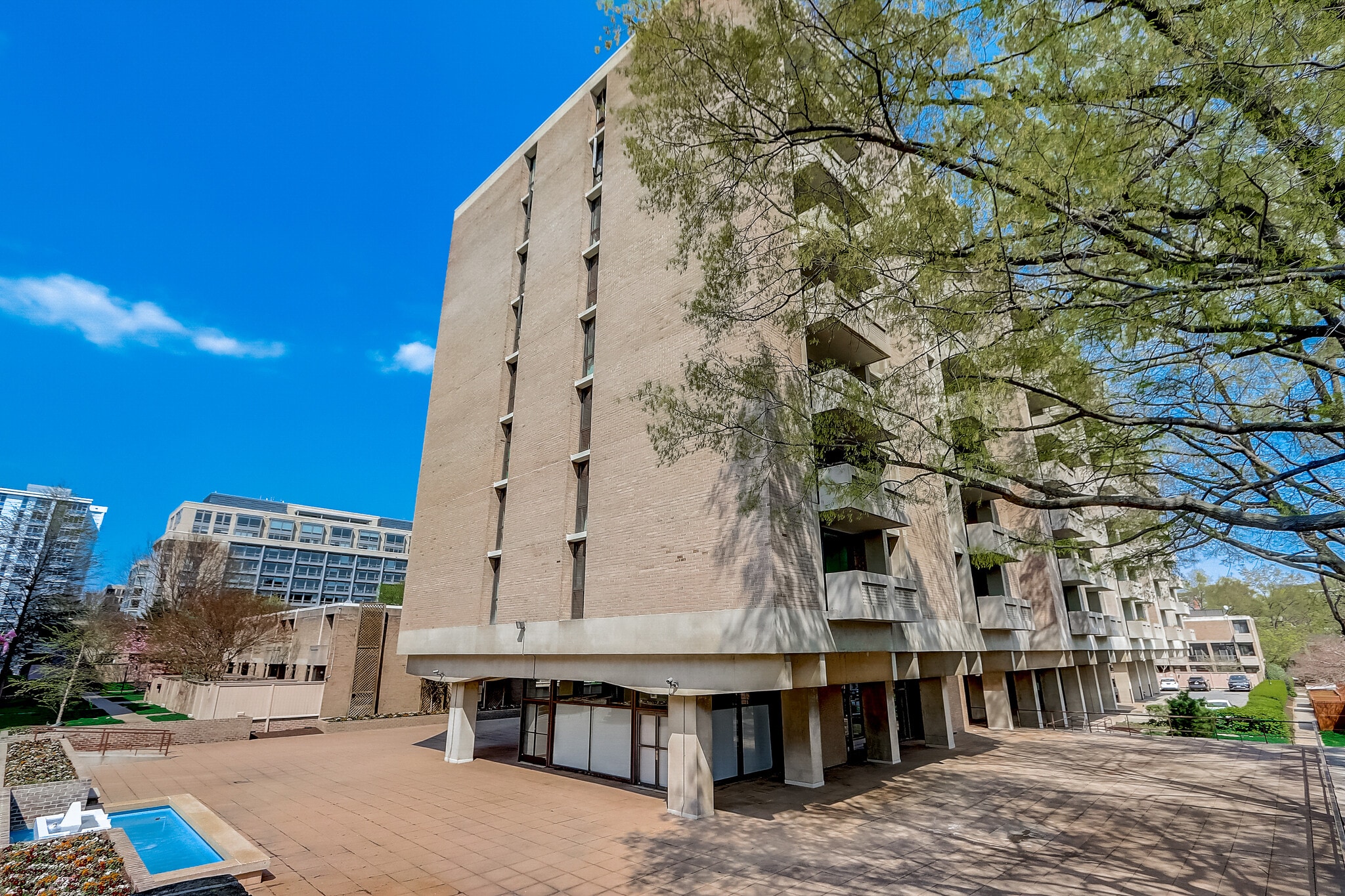 Building & Grounds - 240 M St SW