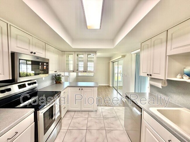 Building Photo - 14903 Imperial Point Dr N