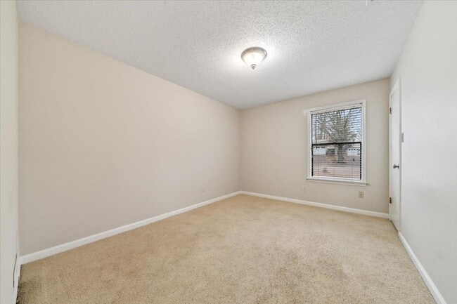 Building Photo - 9281 Fletcher Trace Pkwy