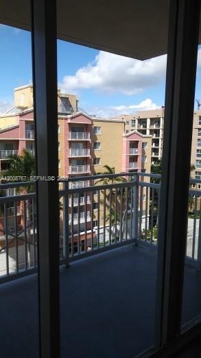 Building Photo - 2665 SW 37th Ave