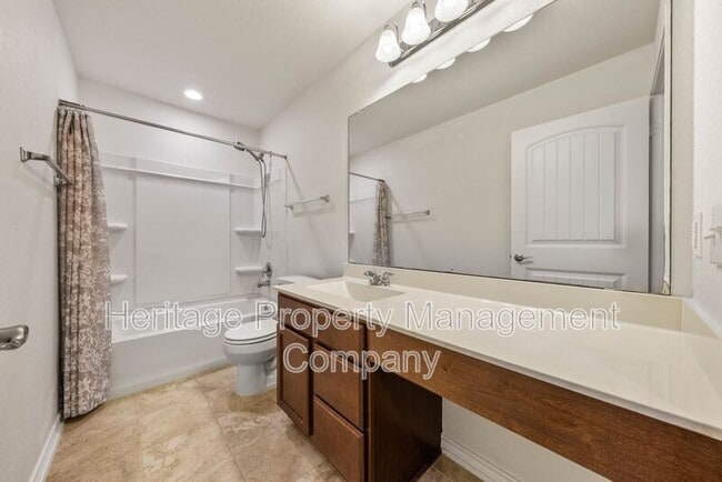 Building Photo - 7347 Bluebonnet Bay