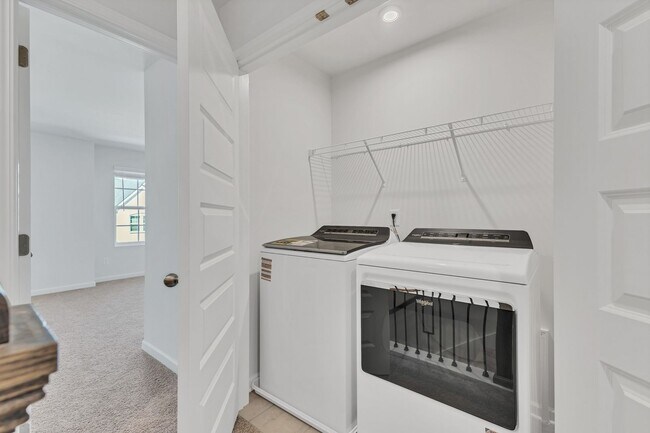 Building Photo - 5002 Dayflower Dr