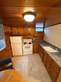 Building Photo - 1220 10th Ave N