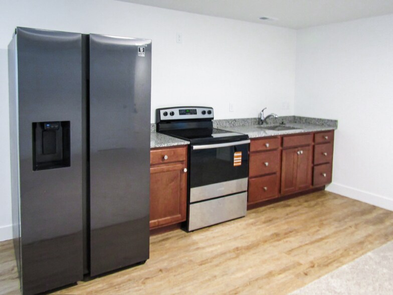 Building Photo - 4652 Cillian Ln