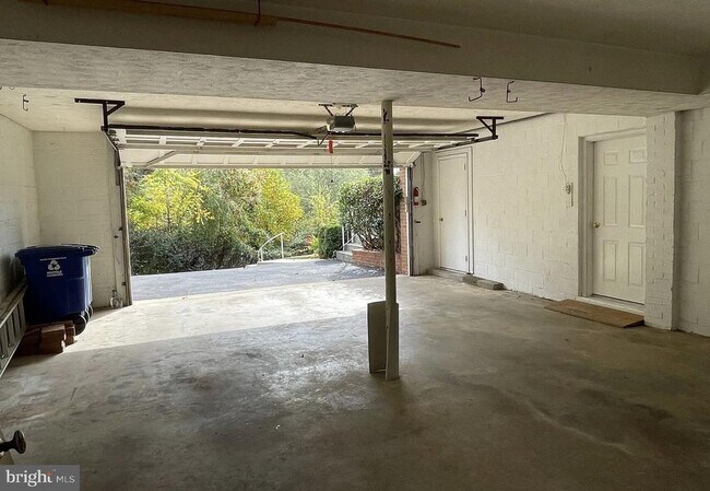 Building Photo - 3637 38th St N