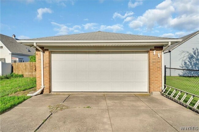 Building Photo - 85 Warsaw St