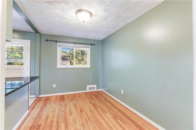 Building Photo - 2308 Mary Baldwin Dr